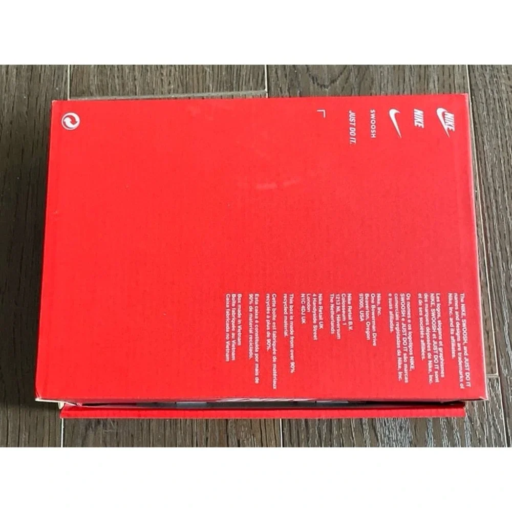 Nike‎ empty shoe box